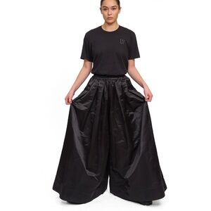 NON-GENDERED - QUẦN ỐNG RỘNG - WIDE LEG PANTS - BLACK DUCHESS SATIN